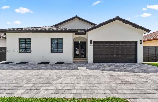 16853 NW 89th Ct - 16853 Northwest 89th Court, Miami Lakes, FL 33018