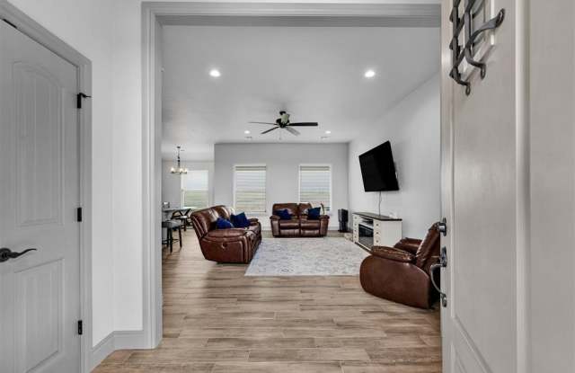 12422 Northeast Stone Ridge Lane Gallery 2