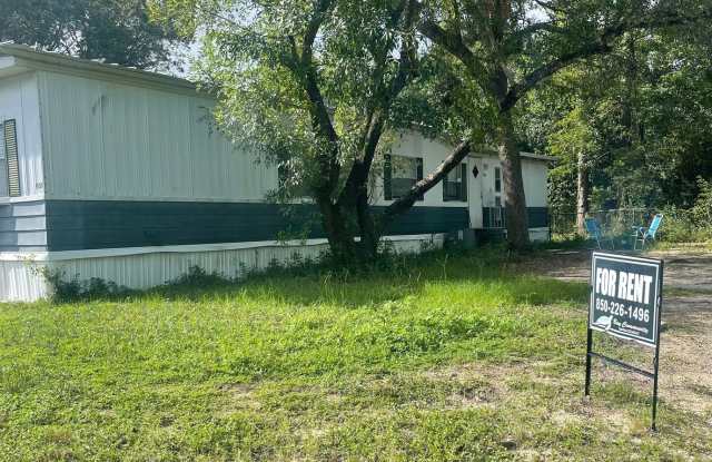 2-Bedroom/2-Bath Mobile Home-$1450/ mo.- Washer/ Dryer Connection - 931 Linden Avenue, Niceville, FL 32578