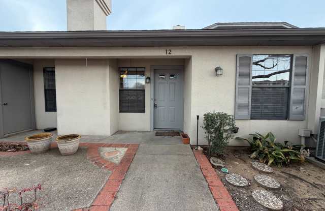 AVAILABLE NOW 2 BEDROOM 2 BATH TOWNHOME IN CLEBURNE photos photos