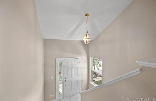2402 Wilton Lane Gallery 3