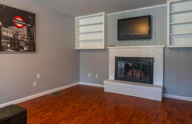 3644 E Park Lane Gallery 4