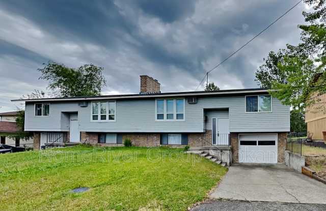 1013 S Warren Rd - 1013 South Warren Road, Spokane Valley, WA 99037