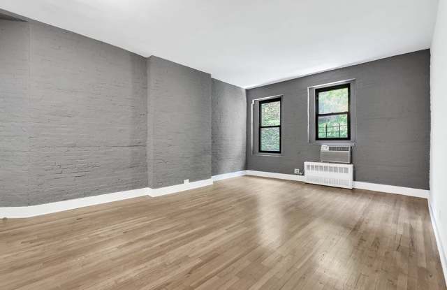 380 E 71st St Gallery 4