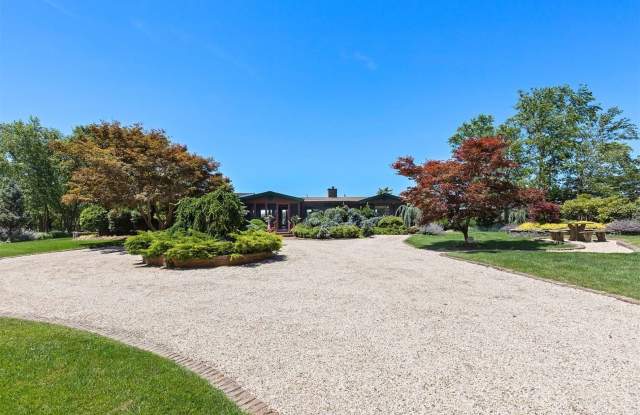 122 Atlantic Avenue - 122 Atlantic Avenue, East Moriches, NY 11940