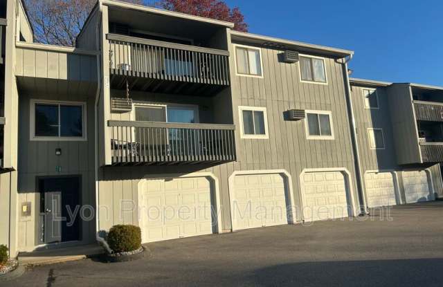 78 Buddington Rd - 78 Buddington Road, Long Hill, CT 06340