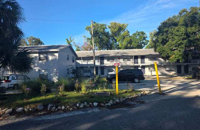 ** HALF OFF 1ST MONTH'S RENT WITH 13 MONTH LEASE ** photos photos