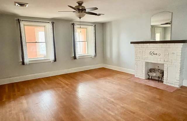 425 E Jefferson St photos photos