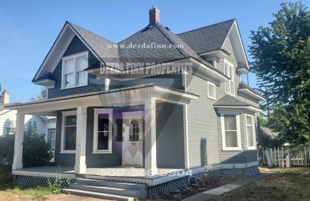 1108 East Augusta Avenue - 1108 East Augusta Avenue, Spokane, WA 99207