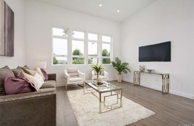 219 Avenida De La Grulla - 219 Avenida La Grulla, San Clemente, CA 92672