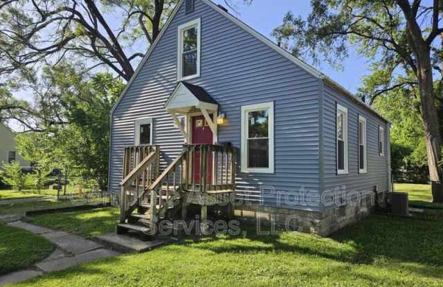 2430 81st St photos photos