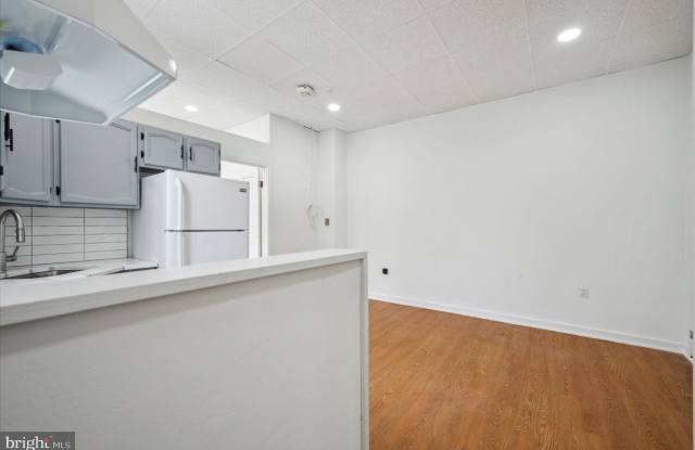 2201 S HICKS Street Gallery 4