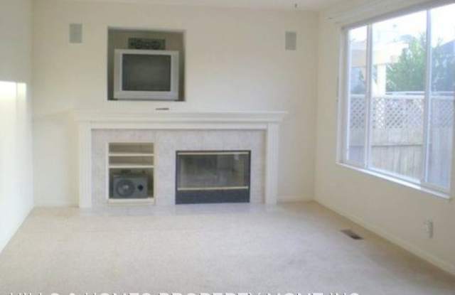 8015 MAINSAIL DRIVE Gallery 4