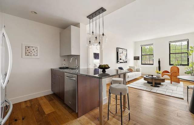 110 Warren St Apt F555 Gallery 3