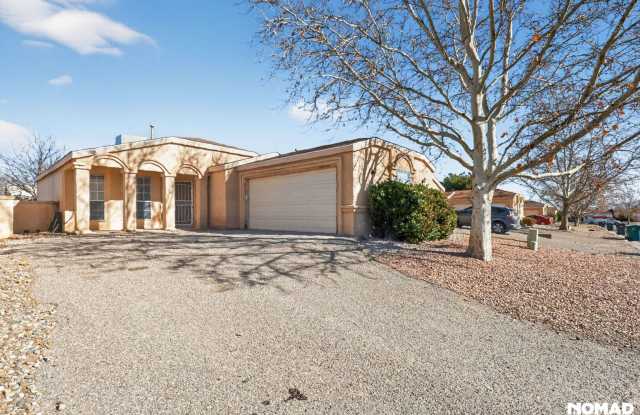 Charming 3BR House in Rio Rancho photos photos