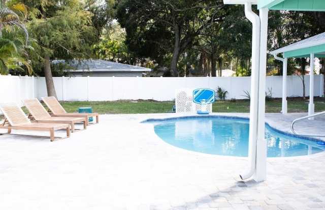 1005 25th Street - 1005 25th Street, Vero Beach, FL 32960
