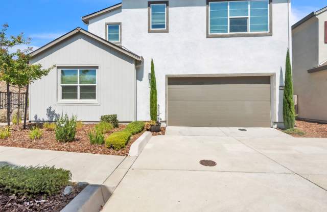 Beautifully maintained 4-bedroom, 3-bath, 2,145 sq ft in Folsom Gallery 1