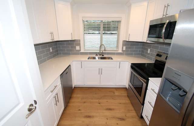 FULLY RENOVATED 2 BED, 2 BATH FACTORIA CONDO FOR RENT W HIGHEND FINISHES photos photos