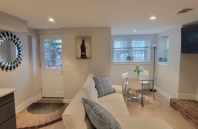 41 Q Street NW unit: B photos photos