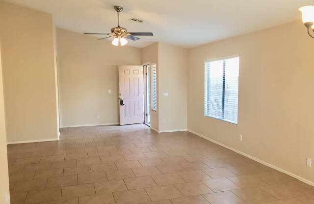 9323 W Harmony Ln Gallery 2