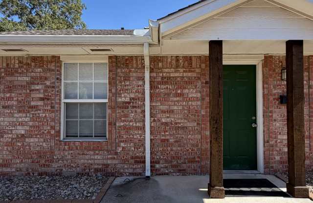 124 West Eufaula Street - 1 Gallery 1