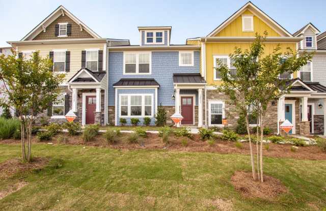 3 Bedroom Townhome with detached garage. AVAILABLE JULY 19TH Centrally Located in Huntersville photos photos