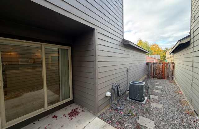3 Bedroom / 2.5 Bathroom Home in Fieldstone Crossing Gallery 4