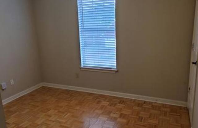 8403 Creek Front Drive Gallery 4