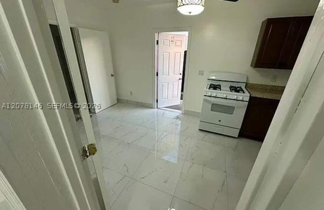 19331 SW 116th Ave Gallery 2