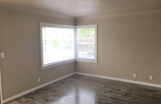 2125/2127 4th Street - 2125 Gallery 4