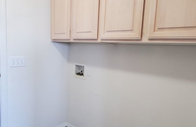 Beautiful South Richland Location, Close to Everything! Gallery 4