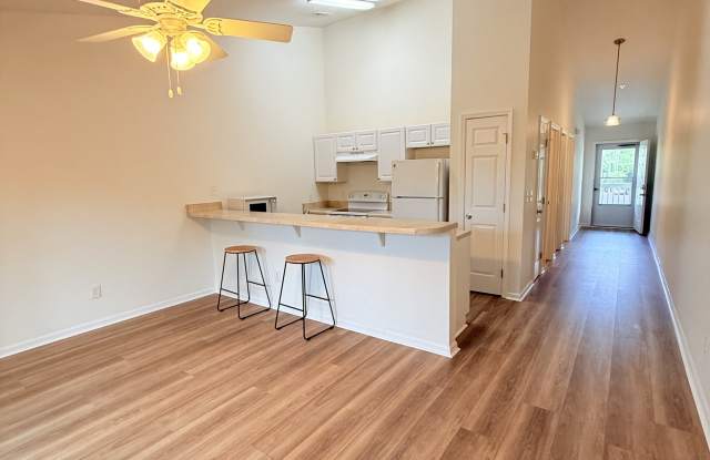 1280 White Tree Lane - Unit H - . Gallery 3