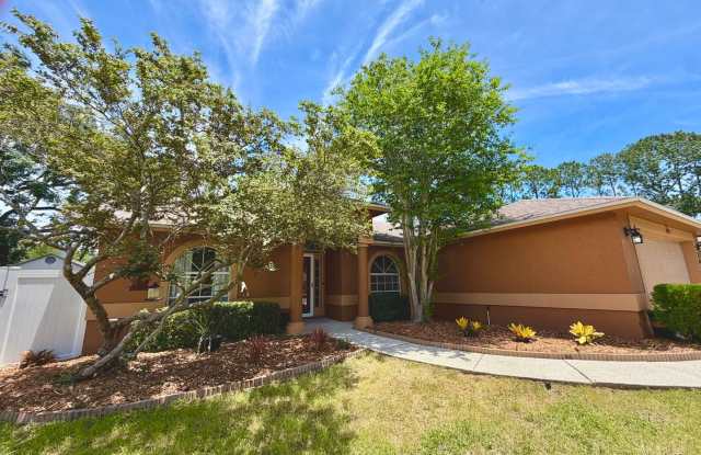 Beautiful Remodeled/Renovated 3/2/2 with Large Screen Porch photos photos