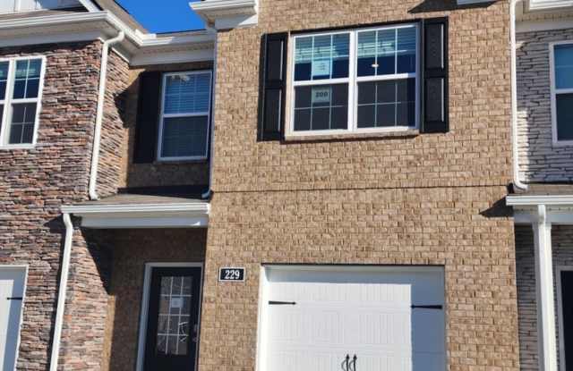 For Lease - Townhome in Lebanon! Gallery 3