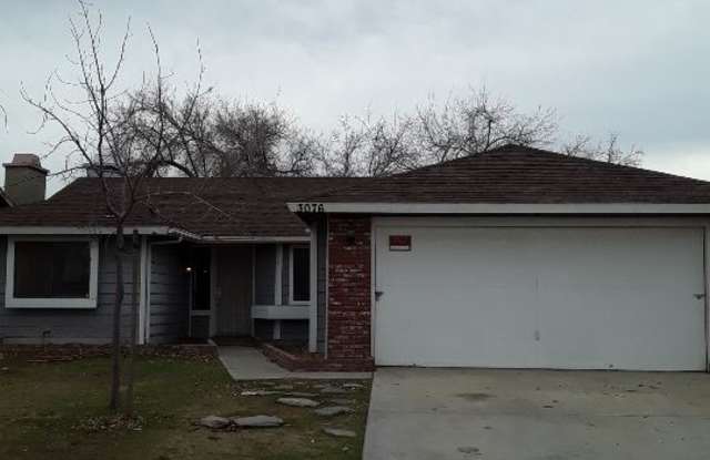 3076 E Ave R4 - 3076 East Avenue R 4, Palmdale, CA 93550