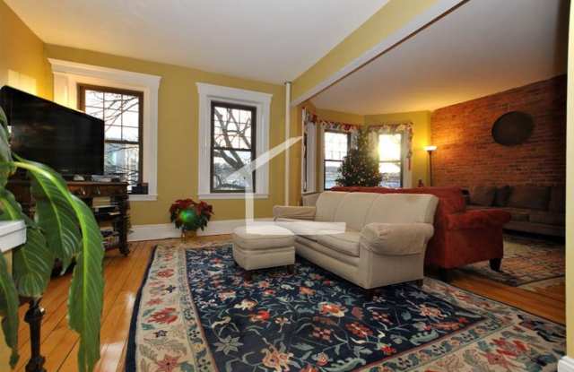 4 beds 2baths apartment in Allston photos photos