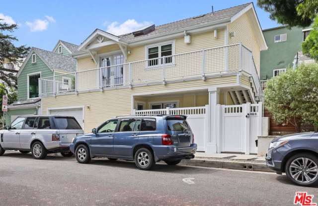 652 Kensington Road photos photos