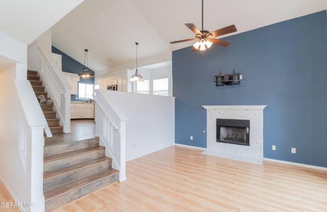 1544 CHEROKEE RIDGE Drive Gallery 2