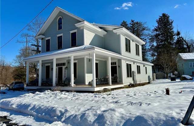 61 Old North Main Street - 61 Old North Main Street, Georgetown, CT 06896