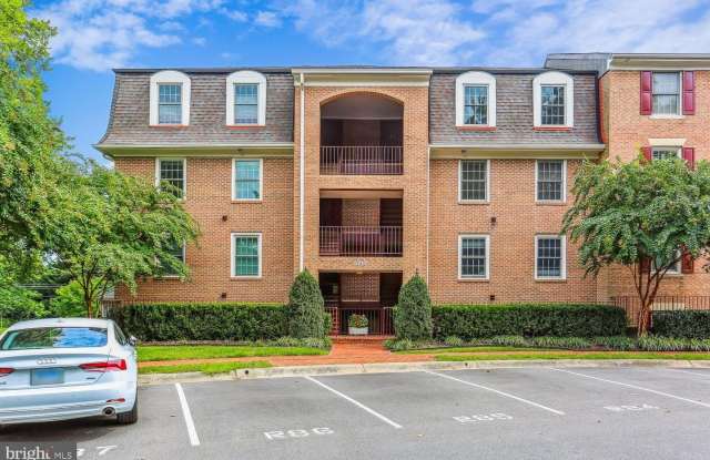 5717 BREWER HOUSE CIR #102 - 5717 Brewer House Circle, North Bethesda, MD 20852 5717 BREWER HOUSE CIR #102 - 5717 Brewer House Circle, North Bethesda, MD 20852