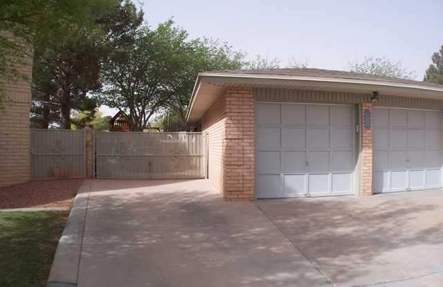 1633 CHARLES OWENS Drive E Gallery 2