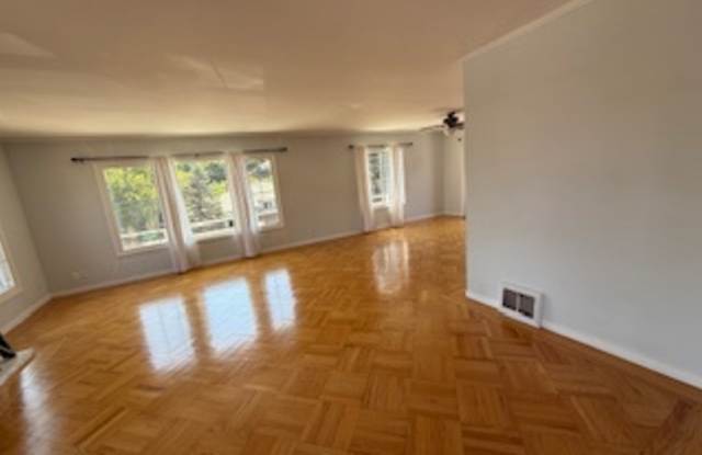 1600 Valley View Ave photos photos