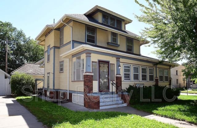 421 South 8th St - 421 South 8th Street, Council Bluffs, IA 51501
