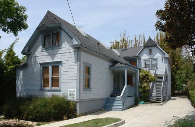 1033 E Santa Clara St photos photos