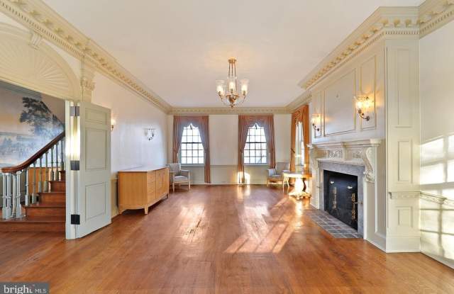 233 WALKER Road Gallery 4