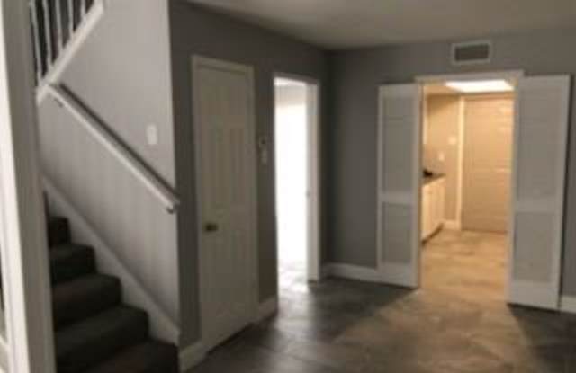 107 W Mountain Creek Drive Gallery 2
