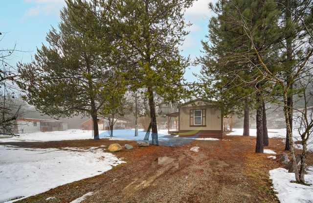2 Bedroom 2 Bathroom Home with Off-Street Parking Available in Athol! Gallery 3