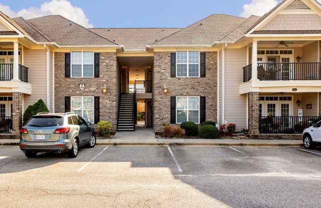 Updated Luxury Condo Gallery 3