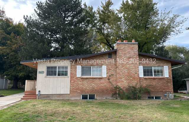 4075 Gramercy Avenue - 2 photos photos 4075 Gramercy Avenue - 2 photos photos