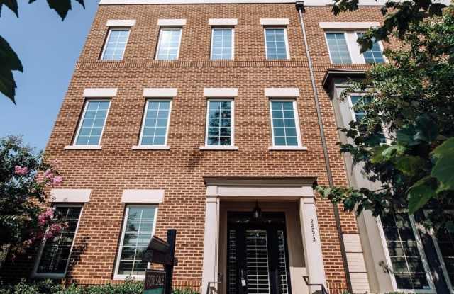 22872 GOLDSBOROUGH TERRACE Gallery 2